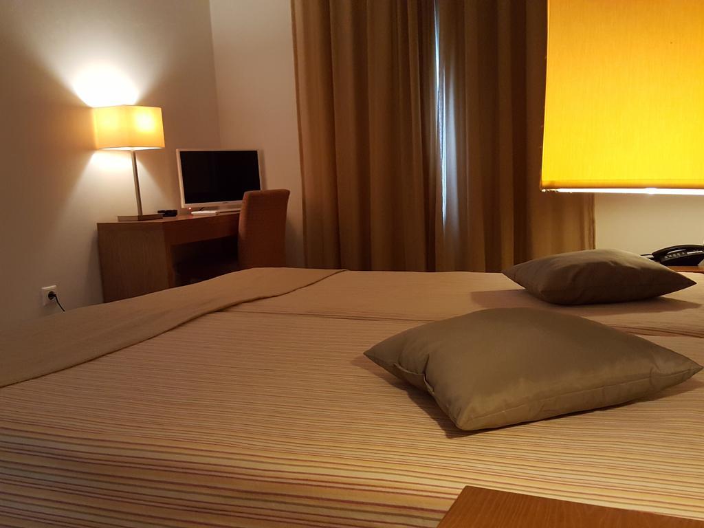 Hotel Jose Alberto Viseu Oda fotoğraf