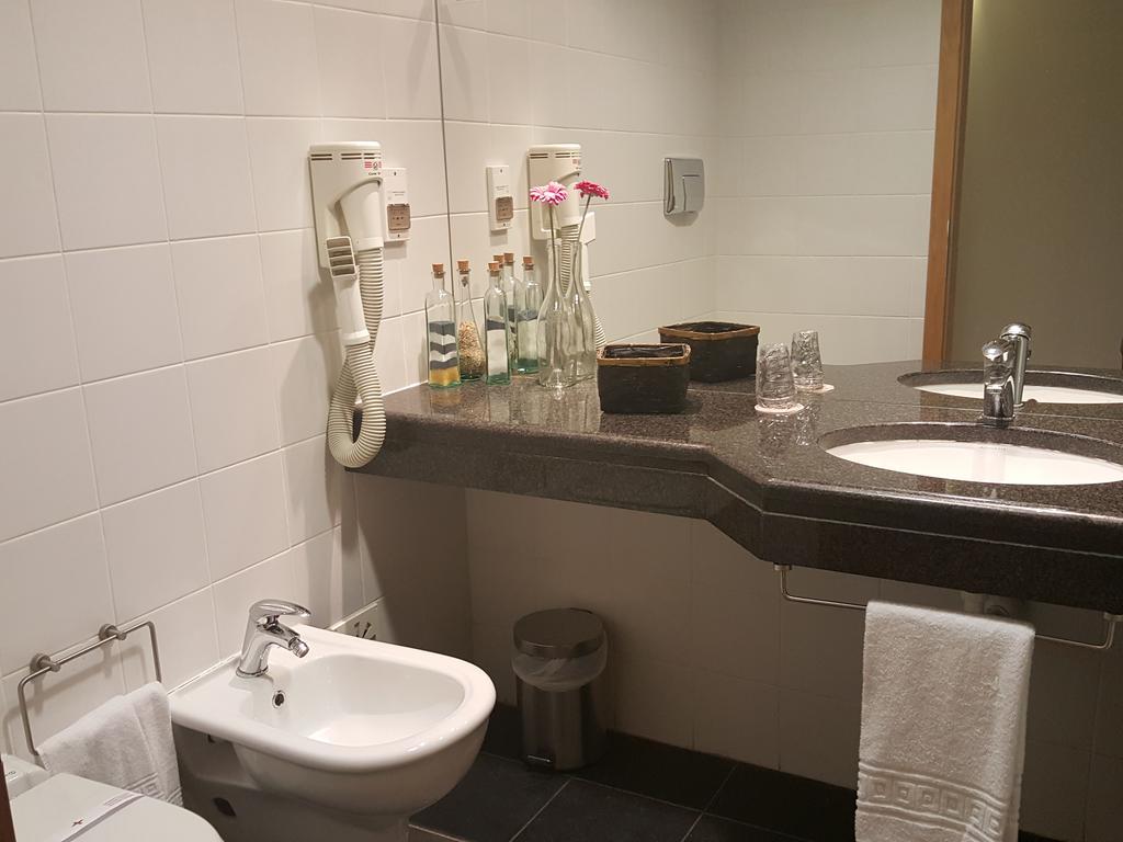 Hotel Jose Alberto Viseu Oda fotoğraf